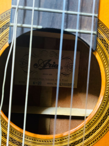ARIA  A-20 クラシックギター　替の弦有り