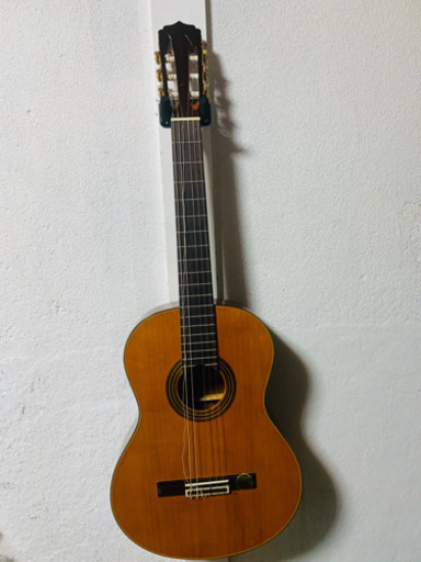 ARIA  A-20 クラシックギター　替の弦有り