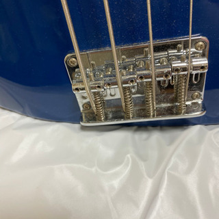 超美品】エレキベースFORMESTAR