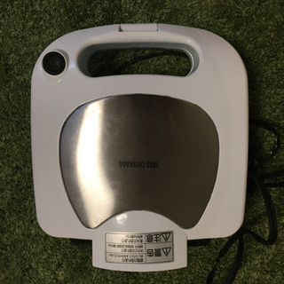 アイリスオーヤマ　ホットサンドメーカーの画像
