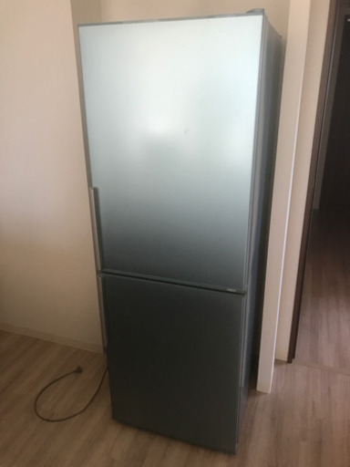 値下げ！AQUA ノンフロン冷凍冷蔵庫　AQR-D28C（A）　2014年製275リットル　中古アクア