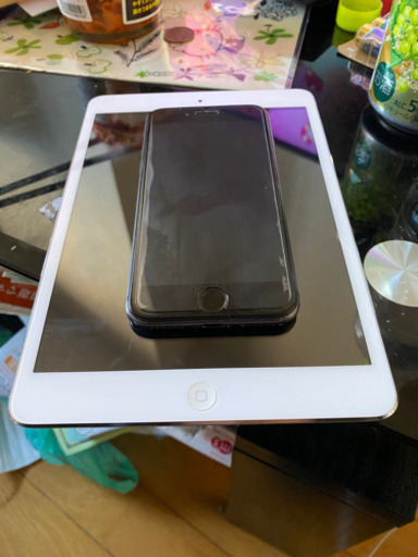｢本日取りに来られる方限り！｣iPhone8＆iPadminiセット