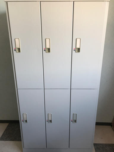 イトーキ　ロッカー　6人用