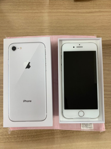 新品未使用　iPhone8 64GB