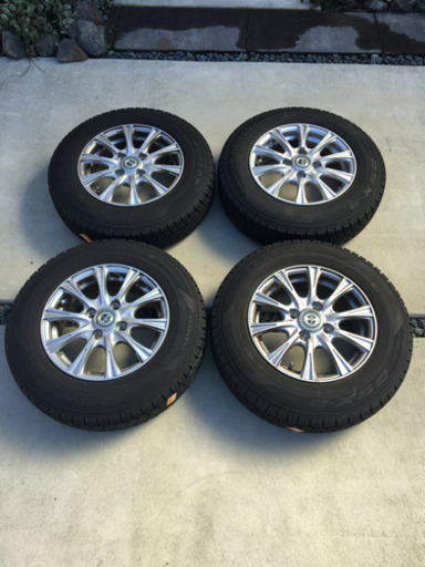 スタッドレスタイヤ　ダンロップ　１３インチホイール付き