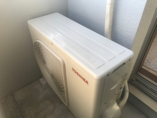 東芝　2.2kwエアコン　大清快2017年製TOSHIBA 設置料込み！RAS-C225R（W）中古