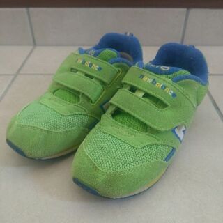 new balanceキッズシューズ　19センチ