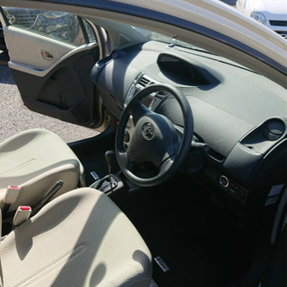 人気車種ヴィッツ　車検長め　距離53000の画像