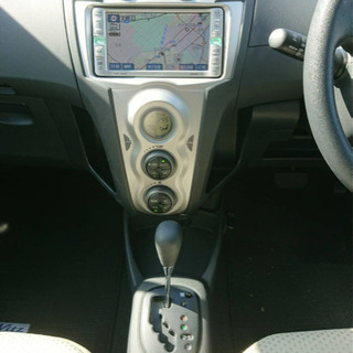人気車種ヴィッツ　車検長め　距離53000の画像