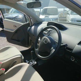 人気車種ヴィッツ　車検長め　距離53000の画像