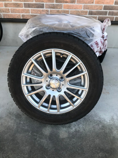 2018年製　値下げ致します！スタッドレスタイヤ GOODYEAR  ホイル付き4本セット