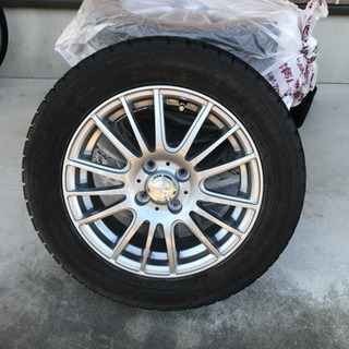 2018年製　値下げ致します！スタッドレスタイヤ GOODYEAR  ホイル付き4本セット