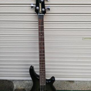 フェルナンデスベースギター