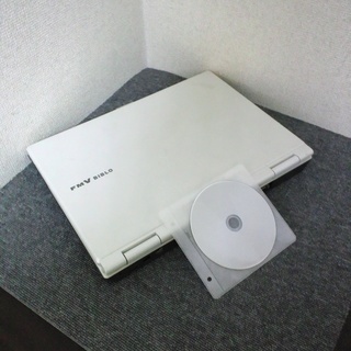 （代引可能）WIN10付き FUJITSU FMV BIBLO NF40Uの画像