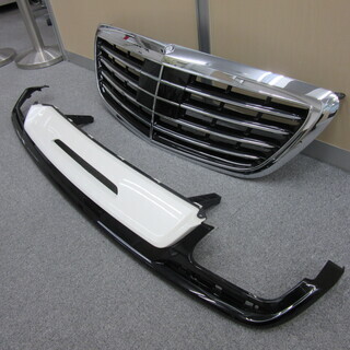 メルセデスベンツＷ222Ｈ26年11月登録Ｓ550　純正フロントグリル、リヤロアガーニッシュ　の画像