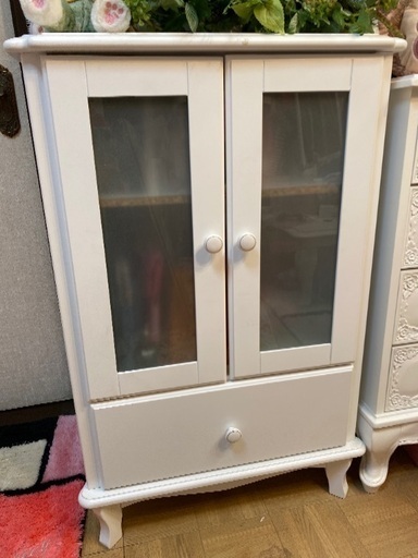 猫脚　キャビネット　姫系家具　3000円