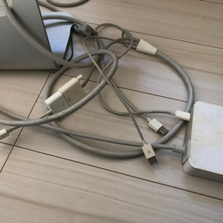 Apple Cinema Display(アップルシネマディスプレイ)の画像