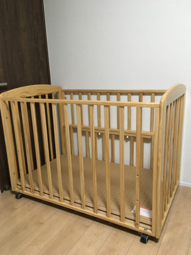 （商談中）値下げ。カトージ　ベビーベッド