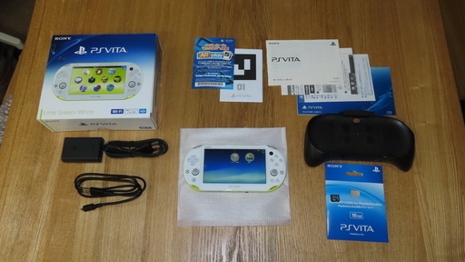 値下げ！！  PS vita PCH-2000 HORI PSV-143付き