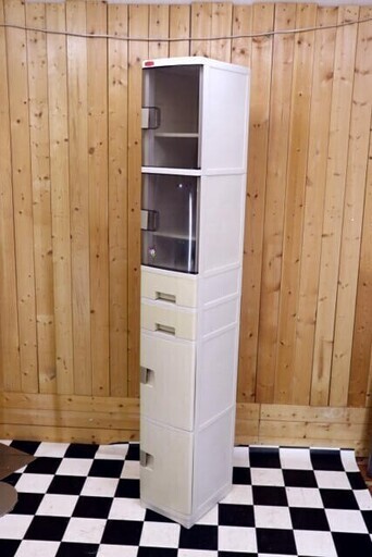 ①Rubbermaid　ラバーメイド　ランドリー収納棚　６段　260×340×1790　収納　タオル　入浴剤