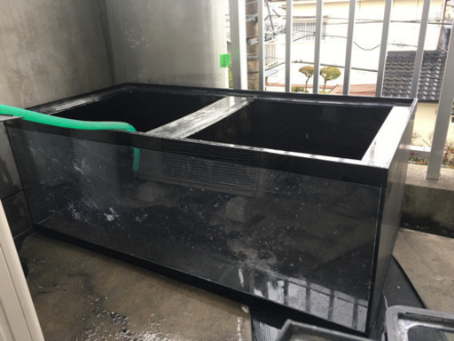 120センチアクリル水槽