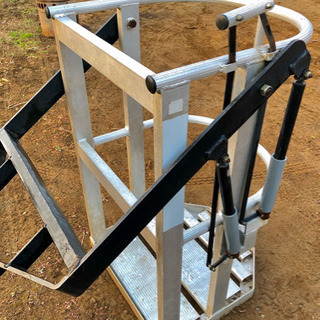 中古 高所作業用ゴンドラ F-3000WHの画像
