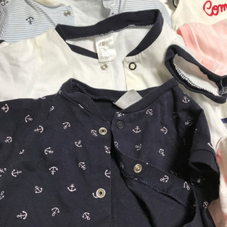 新生児服16枚、哺乳瓶、離乳食道具の画像