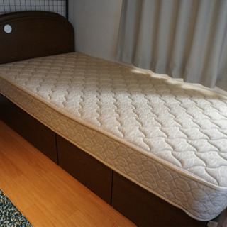 収納たっぷり シングルベッド フレーム マットレスの画像