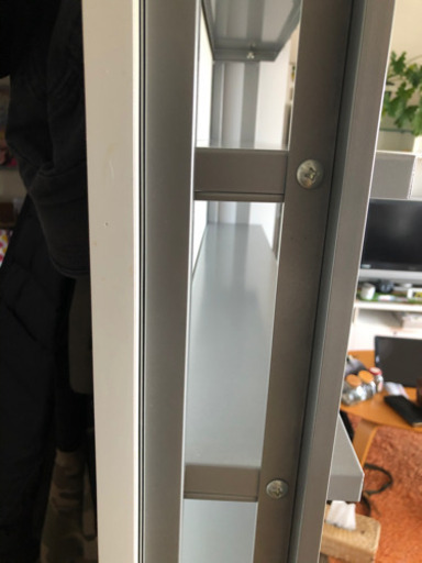 美品！国産メーカーのスチール製CD&コミックラック