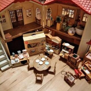 ★シルバニアファミリー　赤い屋根の大きなお家その他家具いろいろセット