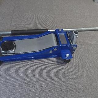 フロアジャッキ