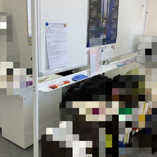 両面脚付きホワイトボード（W1800×H905）譲ります