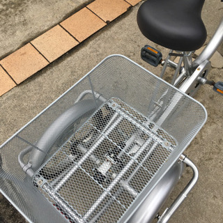 整備済　新古車　三輪車　シルバーの画像