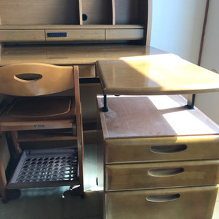 古い　コイズミの学習机の画像