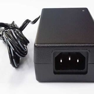 ６５Ｗ級スイッチングＡＣアダプター２４Ｖ２．７Ａ　ＧＦ６５Ｉ－ＵＳ２４２７の画像