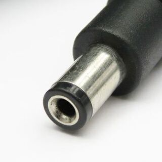 超小型スイッチングＡＣアダプター６Ｖ１Ａ　１００～２４０Ｖ　ＧＦ０６－ＵＳ０６１０Ａの画像