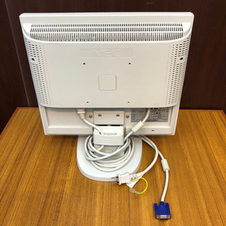 NEC 17インチ PCモニター、ケーブル付き　その1の画像