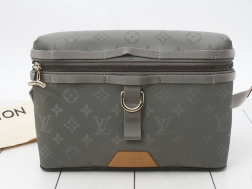 超美品！ルイヴィトン モノグラム チタニウム　ショルダーバッグ  M43889