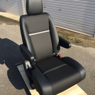 ホンダ・新型ステップワゴンスパーダ・純正セカンドシート右側