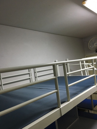 綺麗なロフトベッド　