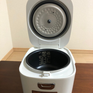 美品！　アイリスオーヤマ　炊飯器の画像