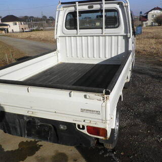 サンバー軽トラック4WD車　三方開 オートマ 予備車検付き お買い得車の画像