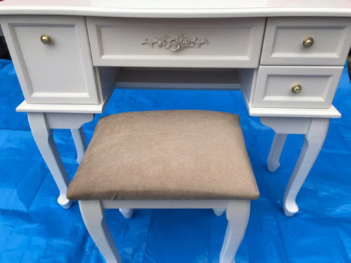 限定価格　スツール 北米風 ドレッサー  棚付き