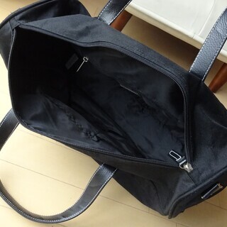 決まりました★値下げしました★　可愛い黒のボストンバッグ  　　 旅行用に！！「anan]の画像