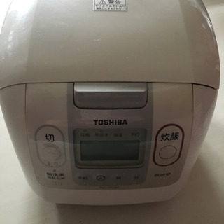 TOSHIBA 5.5合炊き　炊飯器
