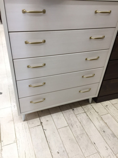 2/14東区和白   定価42,900   5段チェスト  オシャレ   ゴールドとホワイトでシンプルにオシャレにいかがですか