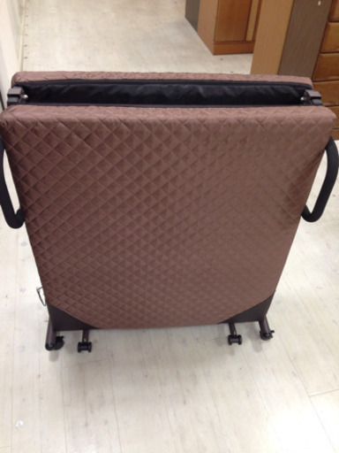 取りに来れる方限定！14段階リクライニング折りたたみベット！