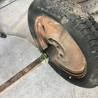 大八車　タイヤ　レトロ　骨董品　アンティークの画像