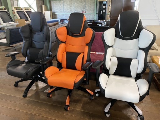ゲーム好きの山田店長プロデュース！ゲーミングチェアを爆安で販売します！通常49800円ヲ23800円！座り心地が違う！