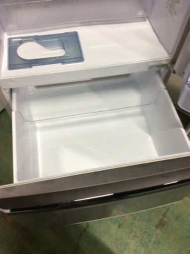 オススメ自動製氷付き★3ドア冷蔵庫★三菱★2010年製★近隣送料・設置無料★ 鶴見区から発送　♪ 2人暮らし以上にオススメ